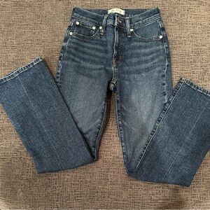 Madewell Dark Blue Kickout  Jeans